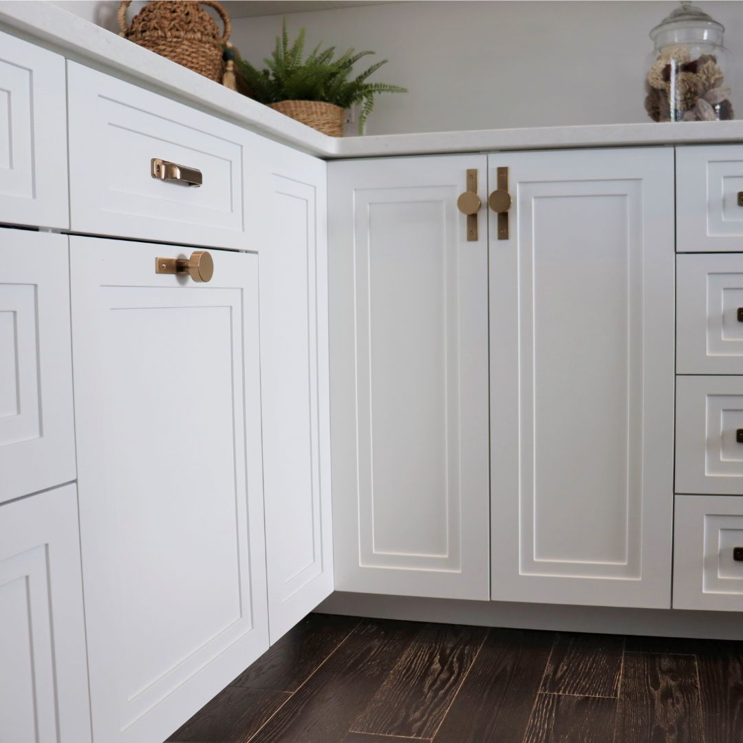 Base Corner Cabinet, with Bi-Fold Doors - Image 4